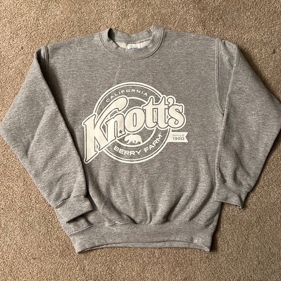 KNOTTS BERRY FARM KIDS HEATHER CREWNECK SWEATSHIRT SIZE MEDIUM - Picture 2 of 9